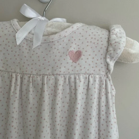 Carter’s Infant Heart 2pc Jumper Set, size 9m, in pink and white - Picture 4 of 8